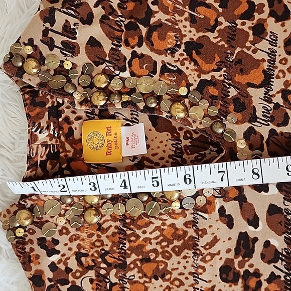 Ruby Rd Leopard Print V-Neck Top - Picture 7 of 8